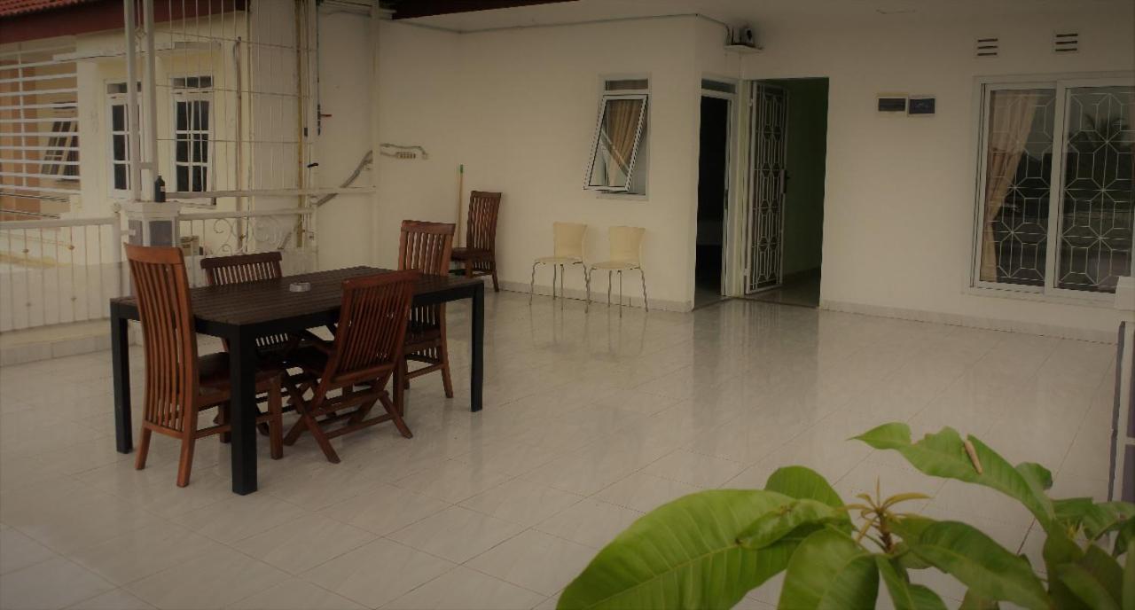 Aquina House Bogor Exterior foto